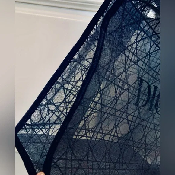 Christian Dior Beauty Parfums Makeup Black Velvet Mesh Large Tote Bag - Picture 6 of 15